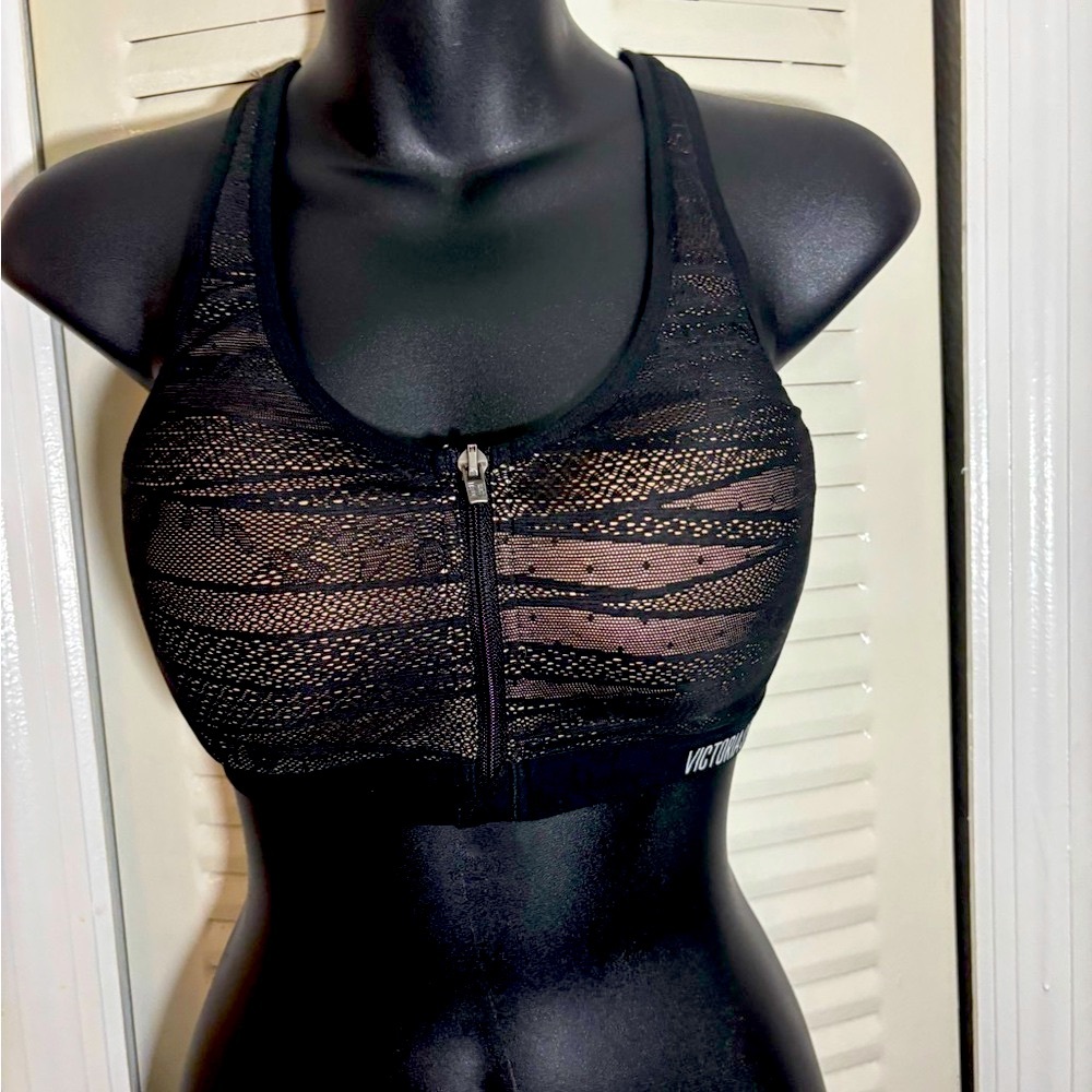 Victoria Secret knockout Gray zipper front close high impact padded sports Bra